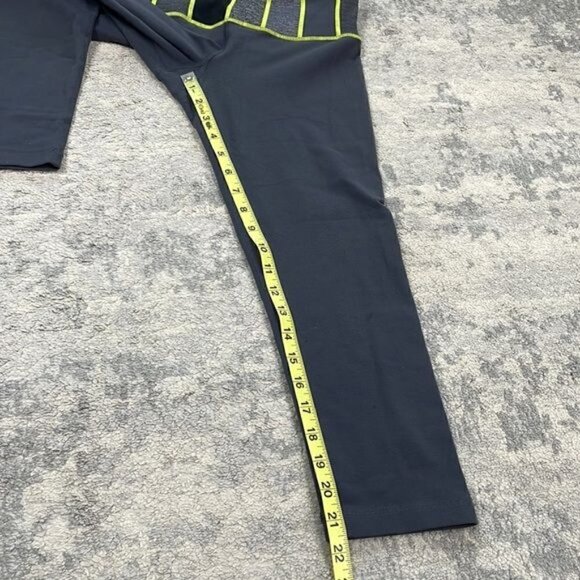 Lululemon Groove Capri Leggings Gray Color Block Neon Stitch Waist Yoga Sz 6 - Picture 8 of 10